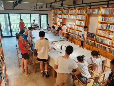 書寫未來，童心書韻——洪開橋村緣溪書院舉辦文化藝術交流活動